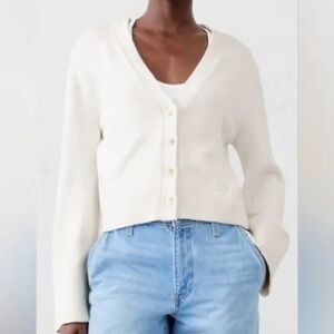 Banana Republic V-neck tan bell sleeve cardigan size small